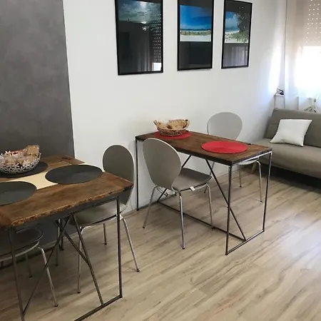 46 Apartment *